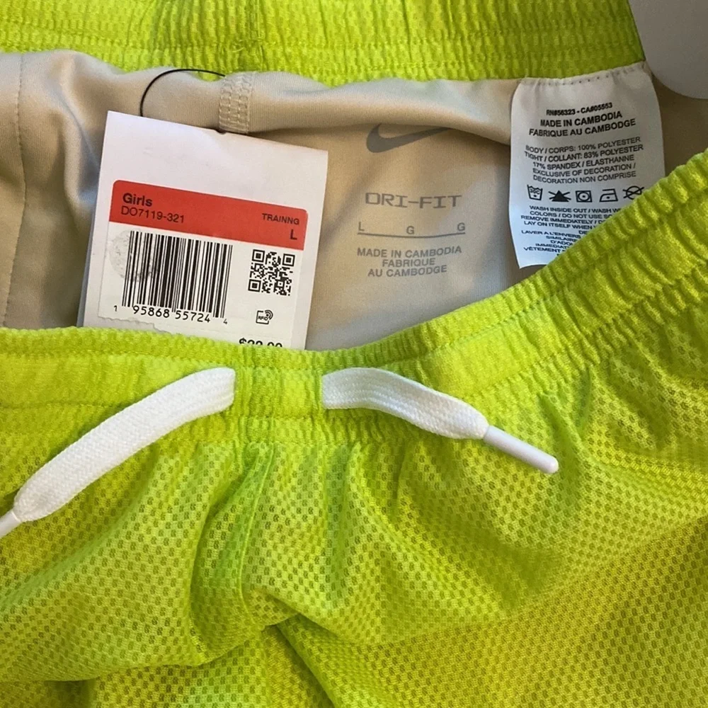 Nike Dri Fit Shorts Green Girl Size Large